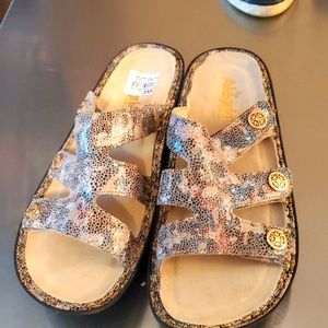 Algeria Adjustable straps Sandal Size 11 Beautiful Multi Colors